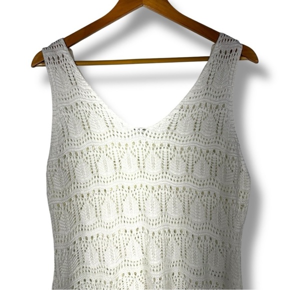 Pointelle Crocheted V Neck Scalloped Hem Tank Sweater, Ivory Cream, Size Large - Picture 4 of 10
